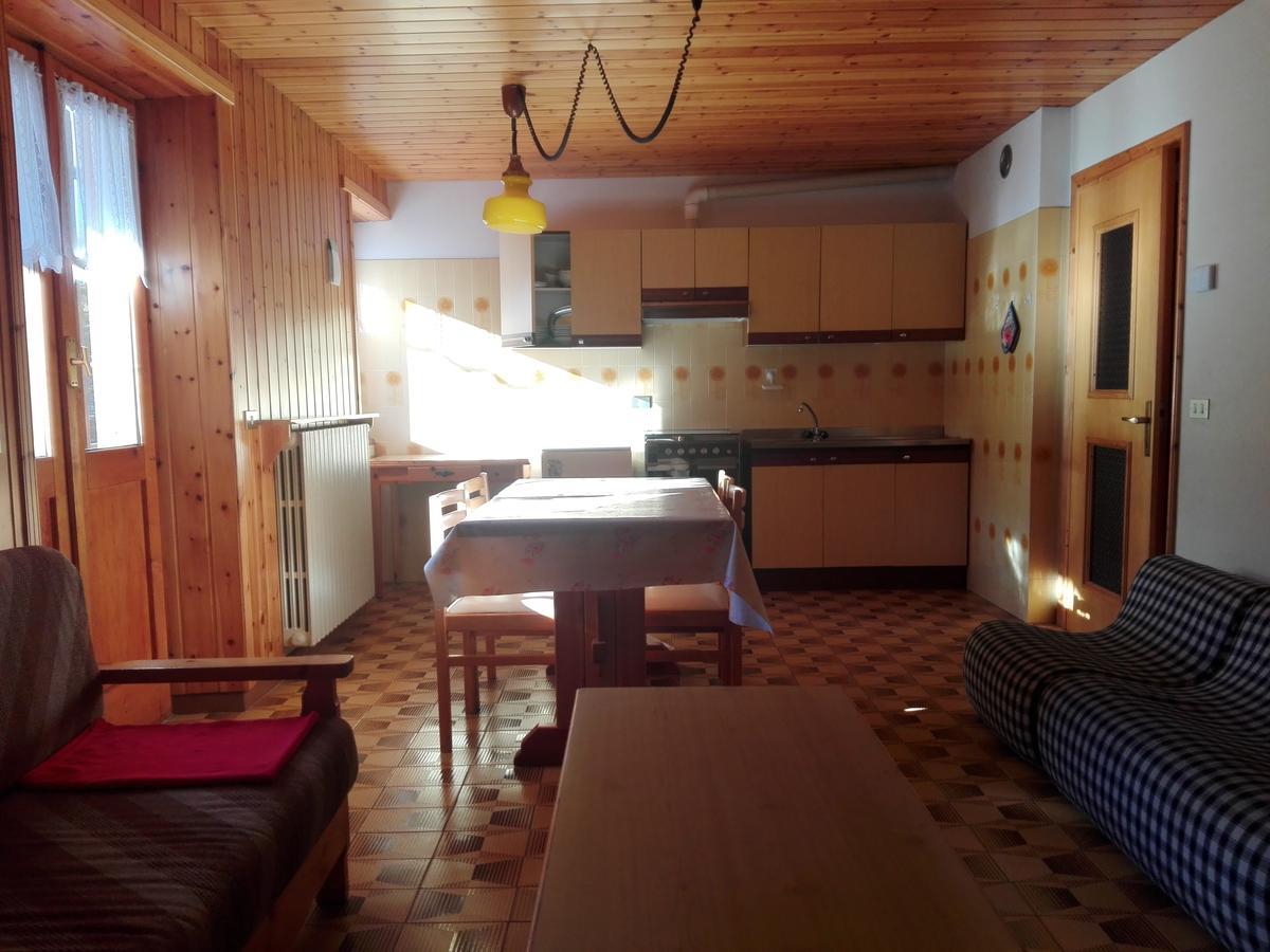 Chalet Bianco Premadio Bagian luar foto